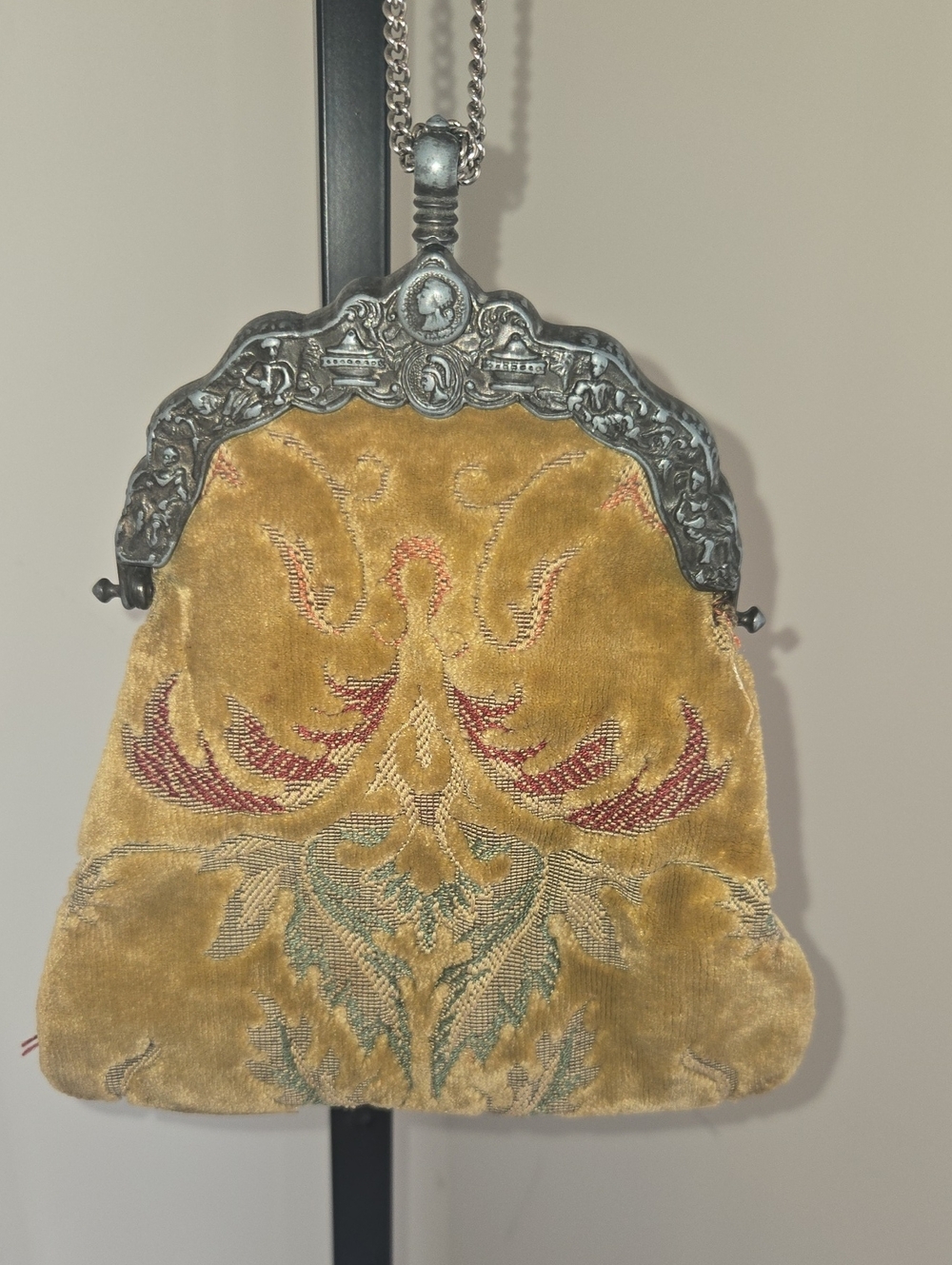 Edwardian 1920's Gold Velvet Carpetbags Of America